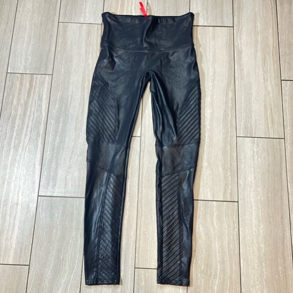Spanx Black Faux Leather Moto Leggings Slimming Edgy Modern Large Leggings